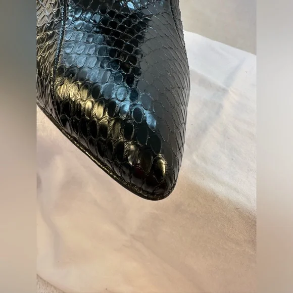 BCBG MAXAZRIA Pointed Toe Heel Ankle Boots AMAZING CONDITION! SEXY,HOLIDAY!HOT🤩 - Picture 9 of 16
